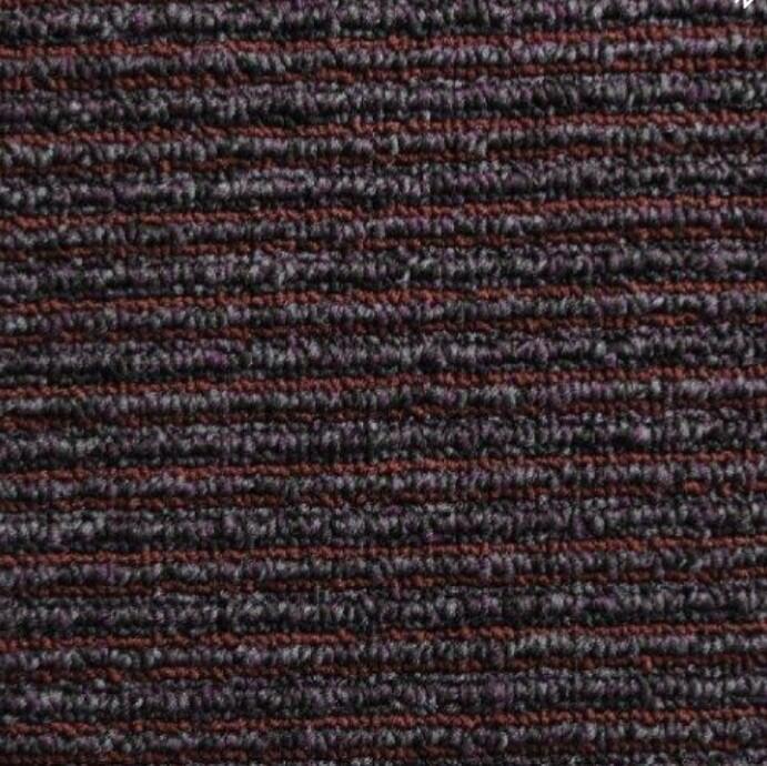 Interface Urban Retreat 203 / Bouclé / 50 cm x 50 cm / Purple