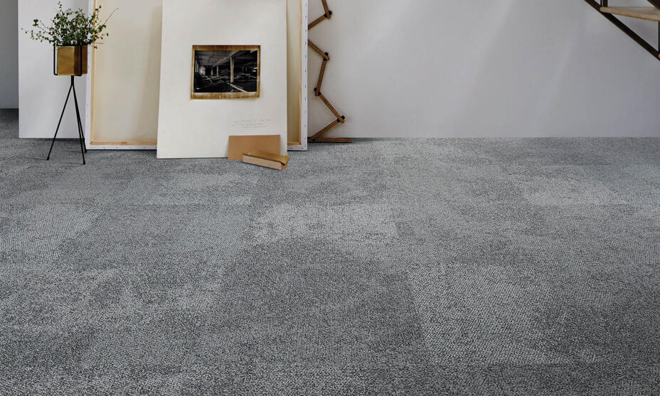 Grey carpet tiles / Grey carpet tiles
