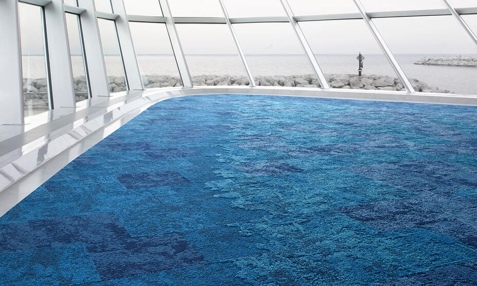 Blue carpet tiles / 