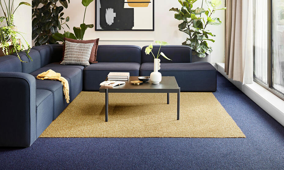 High pile carpet tiles / 